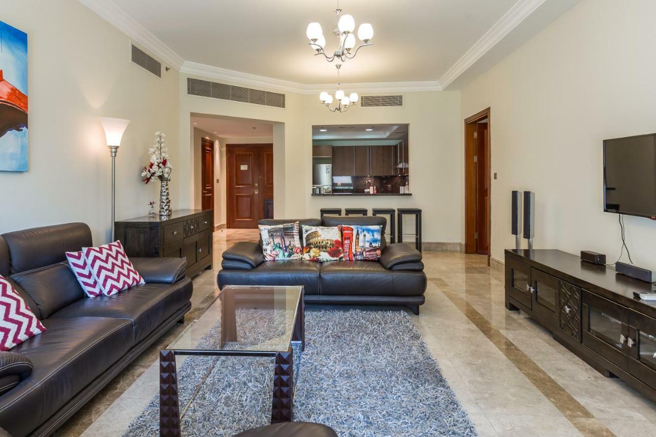 Beachfront Two Bedrooms On Palm Jumeirah By Deluxe Holiday Homes ドバイ エクステリア 写真