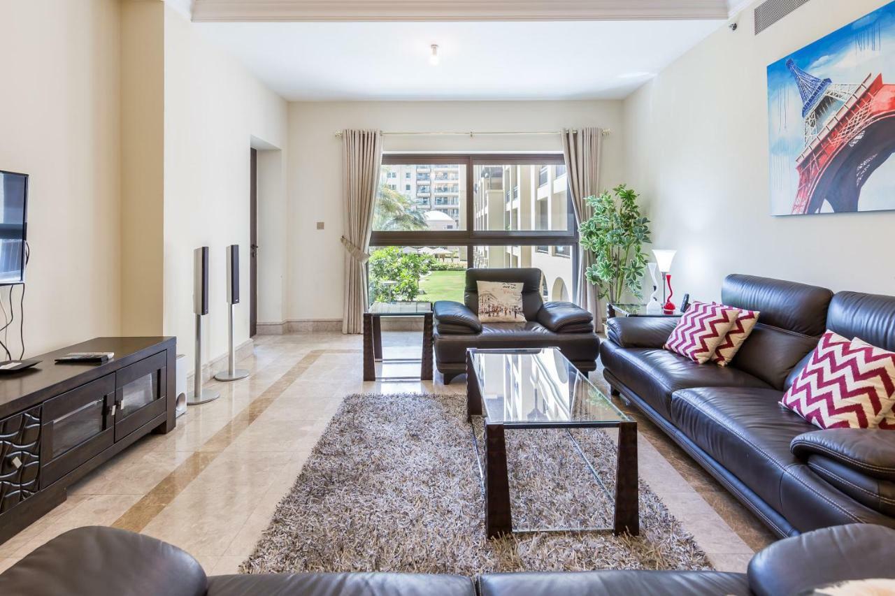 Beachfront Two Bedrooms On Palm Jumeirah By Deluxe Holiday Homes ドバイ エクステリア 写真